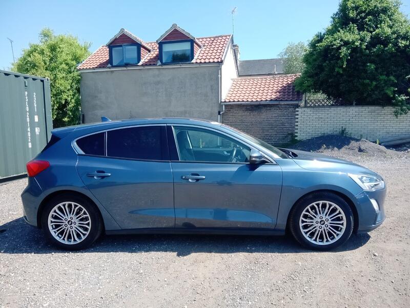 FORD FOCUS
