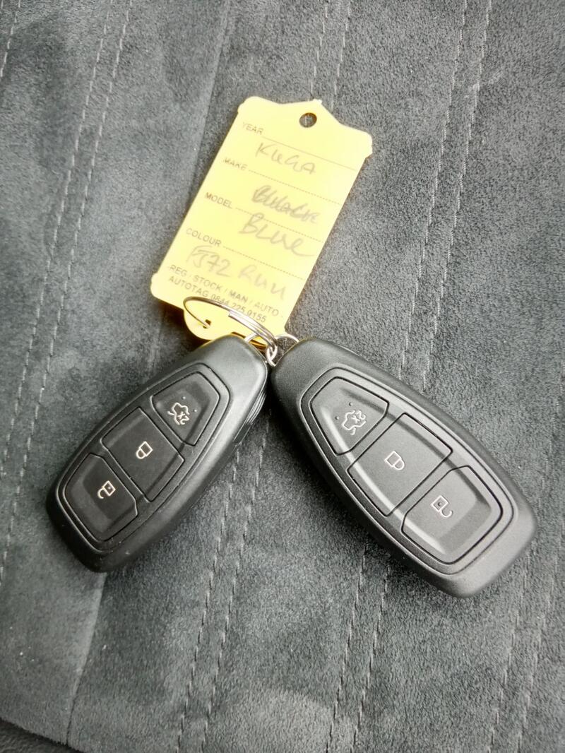 FORD KUGA