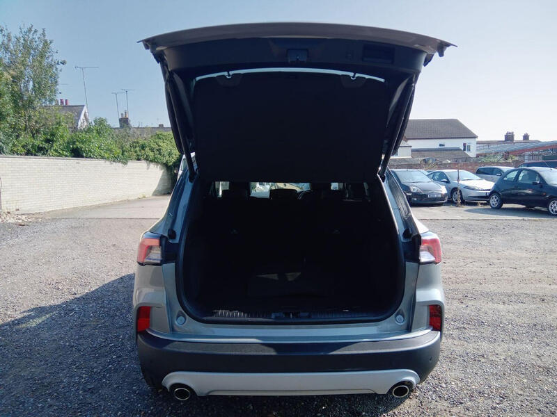 FORD KUGA