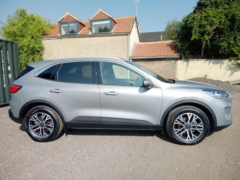 FORD KUGA