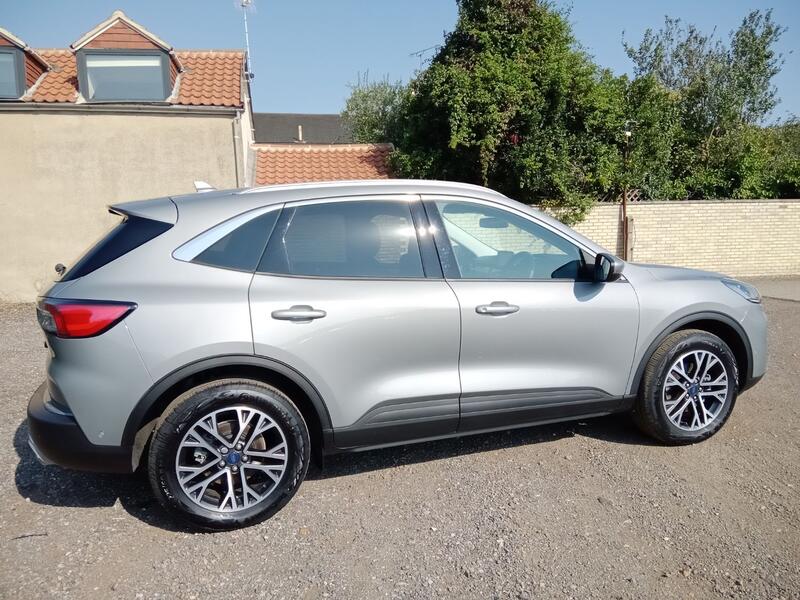 FORD KUGA